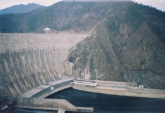 Май 2003 года. Саяно-Шушенская ГЭС, вид с верхней (старой) смотровой площадки.